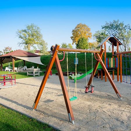 Arenda Apartamenty&Domki Caloroczne 시에라코프 외부 사진